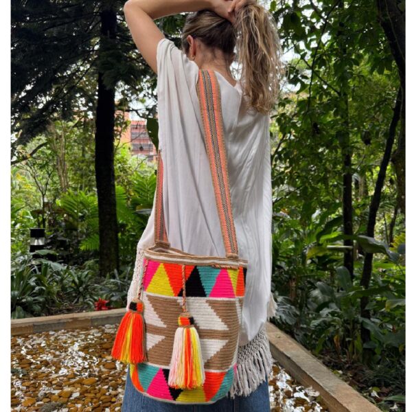 Handmade Large Wayuu bag, Colombian mochila wayuu. Ancient and precious piece of art made by indigenous. Exclusive and unique design. Shoulder or crossbody crocheted bag. Gift ready! - Image 4