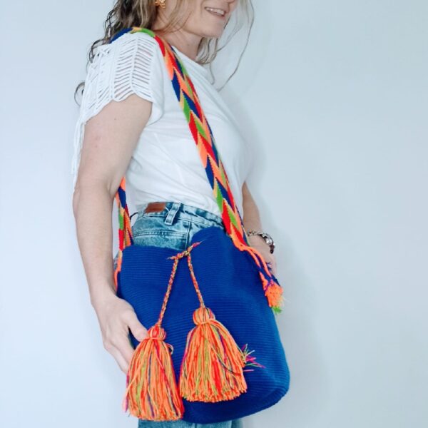 Mochila wayuu azul. Handmade Colombian Large Wayuu bag. - Image 5