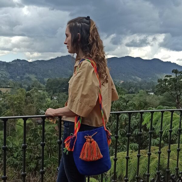 Mochila wayuu azul. Handmade Colombian Large Wayuu bag. - Image 4