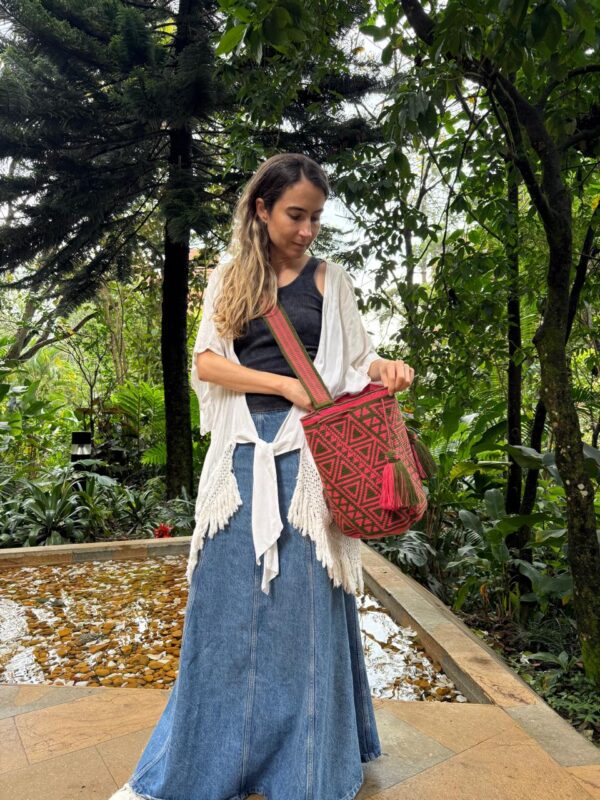 Handmade Large Wayuu bag, Colombian mochila wayuu. Ancient and precious piece of art made by indigenous. Exclusive and unique design. Shoulder or crossbody crocheted bag. Gift ready! - Image 5