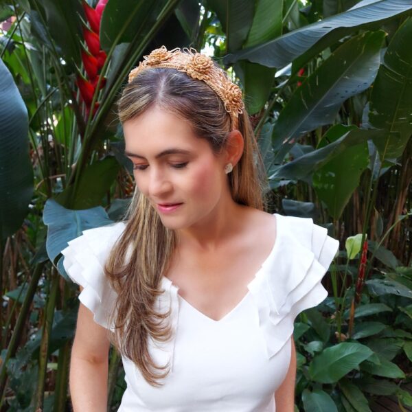 Handwoven iraca flowers headpiece - Image 2