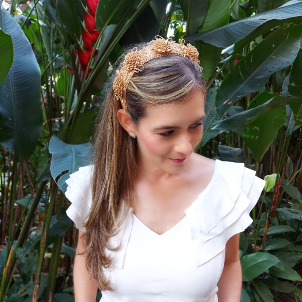 Handwoven iraca flowers headpiece - Image 3